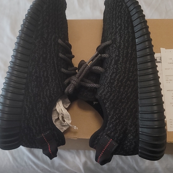 Yeezy Boost 350 Pirate Black 2016 - Picture 2 of 3